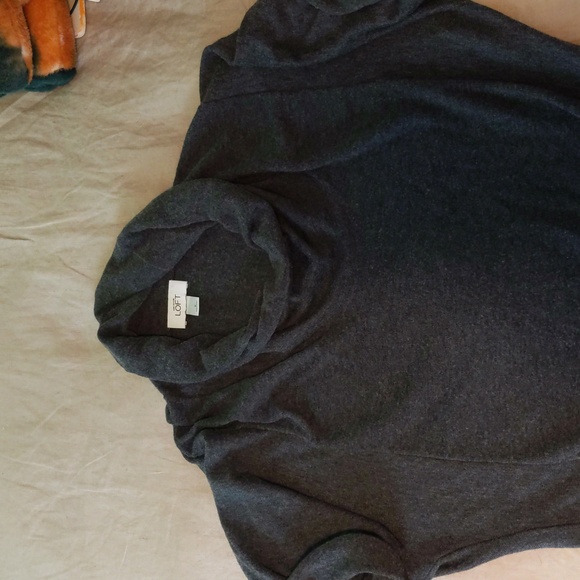 Ann Taylor Loft Short Sleeve Cowl Neck Sweater - Picture 3 of 6